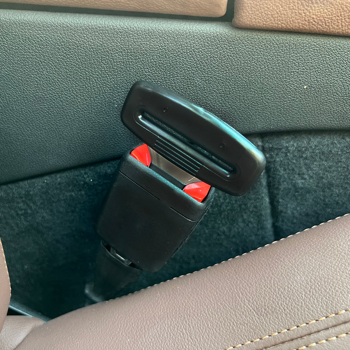 8PCS Seat Belt Clip,Upgraded Seatbelt Clip, Car Supplies Seat Belt Clip Safety Belts Buckle，Universal for Most Vehicles(Ordinary Black)